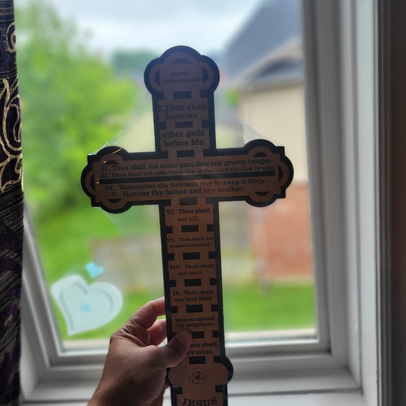 Wall handing cross - Picture 5 of 5